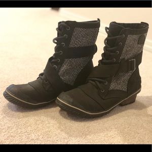 Sorel Boots - Size 8.5 - Like New!